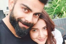 கோஹ்லி- அனுஷ்கா தம்பதிக்கு அழகான பெண் குழந்தை: மகிழ்ச்சியுடன் வெளியிட்ட பதிவு