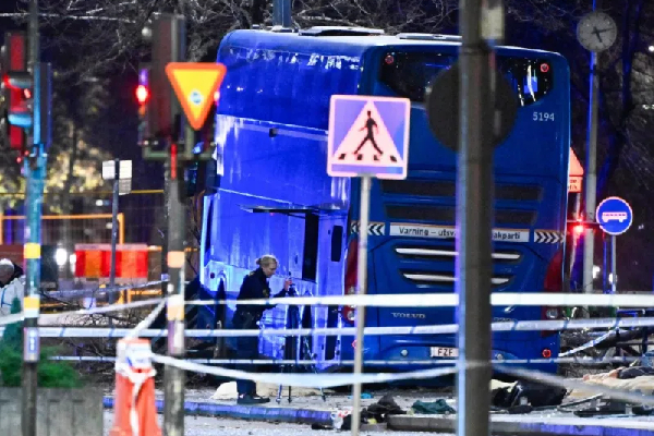 சுவீடன் தலைநகரில் கோர விபத்து : இருவர் பலி | Several Killed After Bus Crashes Sweden சுவீடன் தலைநகரில் கோர விபத்து : இருவர் பலி | Several Killed After Bus Crashes Sweden