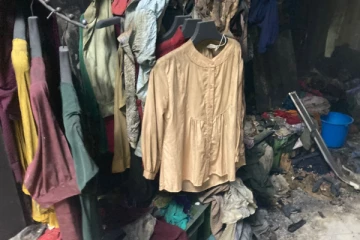 ஆடை விற்பனை நிலையத்தில் பாரிய தீ விபத்து