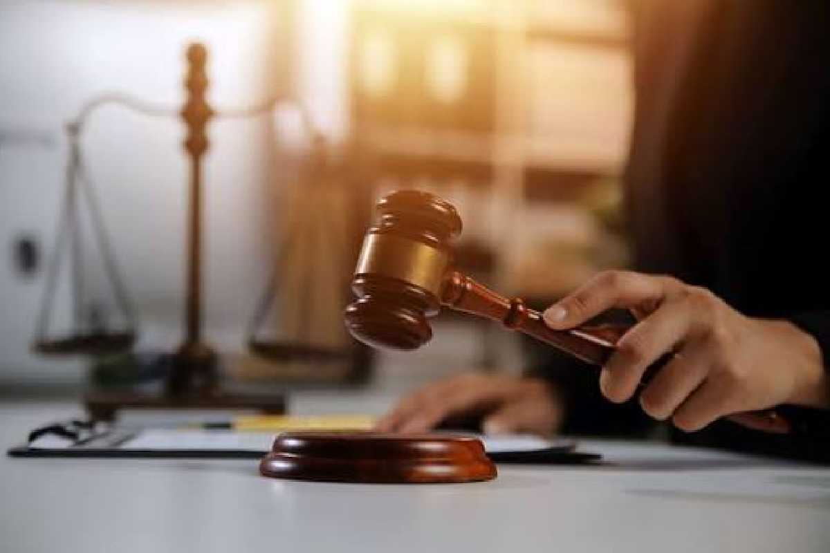 மோட்டார் சைக்கிள் ஓட்டுநர் கழுத்தறுத்து கொலை : இராணுவச்சிப்பாய் கைது | Army Soldier Arrested For Strangling Death