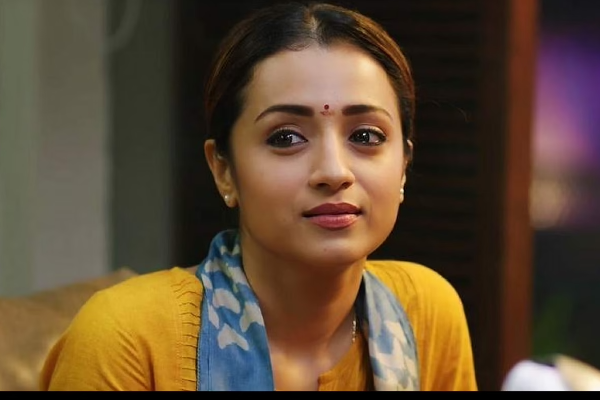 கடற்கரையில்  நடிகை திரிஷா எடுத்த வீடியோ, அதனை பதிவிட்டு அவர் சொன்ன விஷயம் ! | Trisha Tweeted Beach Picture