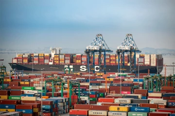 அத்தியாவசிய பொருட்களுக்கு பாரிய தட்டுப்பாடு ஏற்படலாம் என்று எச்சரிக்கை