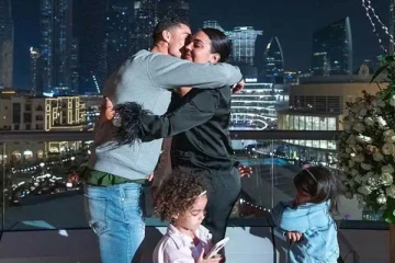 காதலியின் பிறந்த நாளுக்கு 50 லட்சம் ரூபாயில் வாழ்த்து - ரொனால்டோ வழங்கிய வித்தியாசமான பரிசு