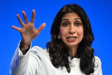 புலம்பெயர்தலை மொத்தமாக குறைக்க அதிரடி நடவடிக்கைக்கு தயாராகும் பிரித்தானிய உள்துறைச் செயலர்