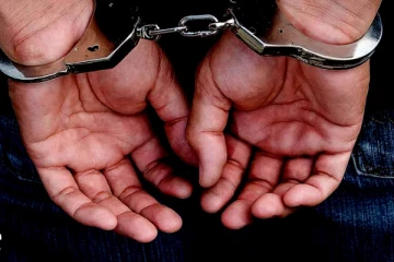 පාසල් දැරියන් දෙදෙනෙකුට අතවර කළ යුධ හමුදා සෙබළෙකුට වැඩ වරදී..