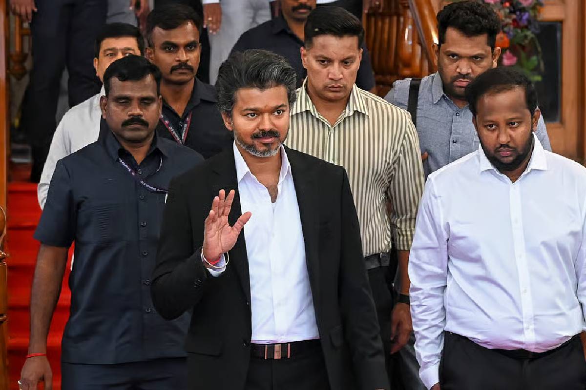 கரூரில் திரைக்கவர்ச்சிக்கு உயிரிழந்தவர்களின் குடும்பத்தினருக்கு அரசுவேலையா? சீமான் எதிர்ப்பு | Seeman Oppose Govt Job For Karur Victim Families