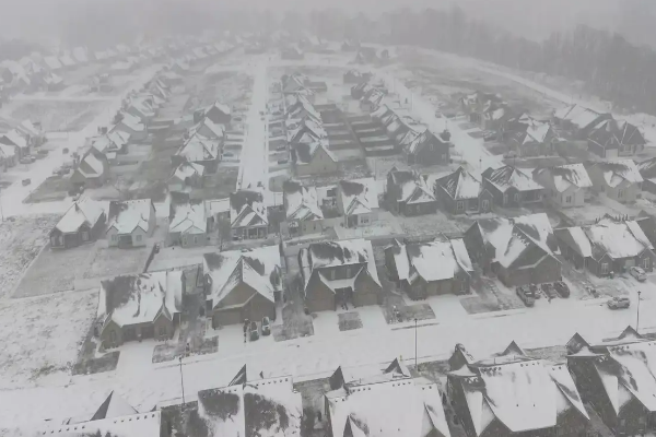 அமெரிக்காவில் பனிப்புயலில் பலியோனோர் எண்ணிக்கை 17 ஆக உயர்வு | 17 Killed As Us Winter Storm