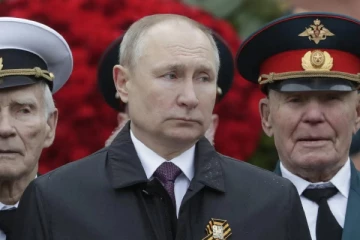 உயிர் பயத்தில் ரஷ்ய ஜனாதிபதி புடின்: உயிர் அச்சத்தின் விளைவாக தொடரும் உக்ரைன் போர்