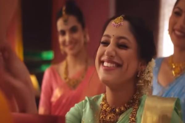 சரிகமப தேவயானி மகள் அம்மாவுடன் நல்லா நடிக்கிறாங்களே... வைரலாகும் காணொளி | Saregamapa Devayani Daughter Acting Viral Video