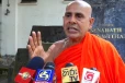 "මේ වගේ පිස්සො ටිකක් මං කොහෙවත් දැකලා නෑ" - සීලරතන හිමි ආණ්ඩුවට දෙහි කපයි