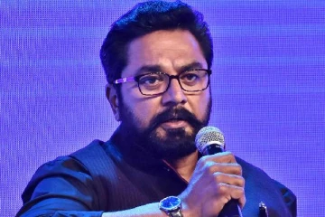 சூதாட்ட விளம்பரங்களில் நான் மட்டும்தான் நடிக்கிறேனா? தற்கொலைகளுக்கு காரணம் யார்? கொந்தளித்த நடிகர் சரத்குமார்