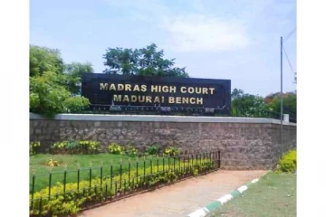 மனித கழிவுகளை அள்ள மனிதர்களை பயன்படுத்தினால் கலெக்டர் சஸ்பெண்ட் - நீதிமன்றம் அதிரடி