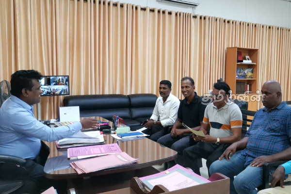 நெல்லிற்கான உத்தரவாத விலையை வழங்குமாறு வவுனியாவில் ஆர்ப்பாட்டம் (video) | Vavniya Protest Farmers