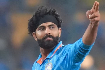 ஒரே போட்டியில் 3 சாதனைகள் - மாஸ் காட்டும் ரவீந்திர ஜடேஜா