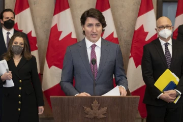 உக்ரைனுக்கு நாங்க இருக்கோம் , கரம் கொடுக்கும் கனடா : ஆயுதங்கள் வழங்க முடிவு