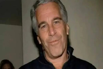 எப்ஸ்டீன் வழக்கில் புதுப் பரபரப்பு ; கறுப்பு மையால் மறைக்கப்பட்ட உண்மைகள்