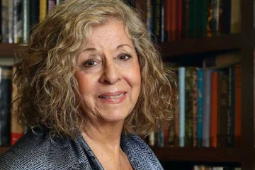 சிங்கப்பூரில் 2023-ம் ஆண்டுக்கான உயரிய விருதை வென்ற இந்திய பெண் எழுத்தாளர்!