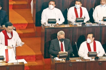 நாடாளுமன்றத்தில் பசிலின் உரையை தடுத்து நிறுத்திய ஜனாதிபதி கோட்டாபய