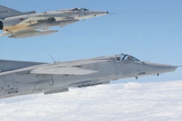 චීන හමුදා ගුවන් යානා 11ක් තායිවානයට ඇතුල් වෙයි..