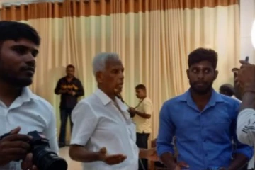 யாழில் நடிகர் திலகத்தின் நூல் வெளியீட்டு விழாவில் குழப்பம் விளைவித்த பெண்