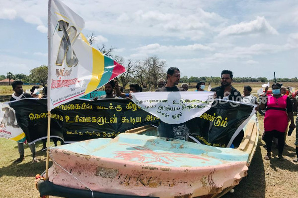 திருகோணமலையில் கௌரவமான உரிமைகளுடன் கூடிய அரசியல் தீர்விற்கான  போராட்டம்(VIDEO) | Continued 100 Day Action In Trincomalee People