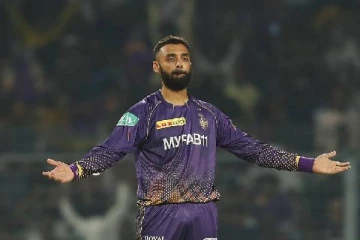 என் மகனுக்கு ஆட்டநாயகன் விருதை சமர்ப்பிக்கிறேன்! KKR வீரர் சக்கரவர்த்தி நெகிழ்ச்சி