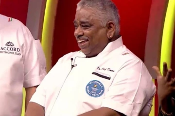 குக் வித் கோமாளி நிகழ்ச்சி பிரபலம் செப் தாமுவின் மனைவியை பார்த்திருக்கிறீர்களா?- இந்த நிகழ்ச்சியில் வந்துள்ளாரா?