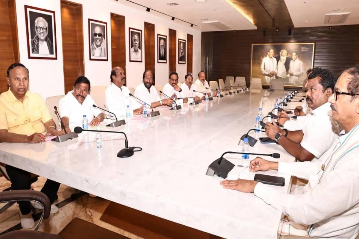 திமுக - காங்கிரஸ் கூட்டணியில் விரிசல்? முதல்வருடனான சந்திப்பில் பேசியது என்ன? | Chidambaram Met Stalin For Congress Dmk Seat Share