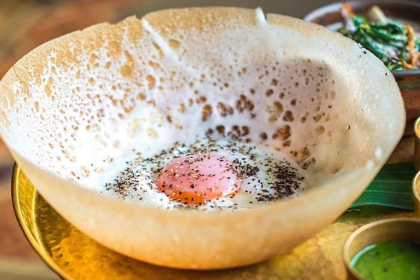 முட்டை ஆப்பம் ஹோட்டல் ஸ்டைலில் செய்யலாம்...எப்படி  தெரியுமா? | Egg Hoppers Appam