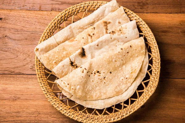 சப்பாத்தி சாப்பிடுபவரா நீங்கள்? இந்த ஆபத்தை தெரிஞ்சிக்கோங்க | Daily Night Eating Chapati Danger Health