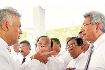ரணில் முதன் முதலாக பங்கேற்ற ஆளும் கட்சி கூட்டம்!