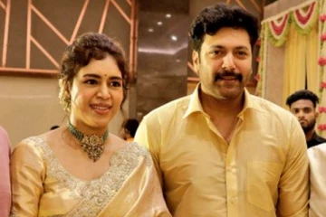 திருமணத்திற்கு நடிகர் ரவி மோகனுடன் ஜோடியாக வந்த பெண் யார் தெரியுமா, வீடியோ இதோ