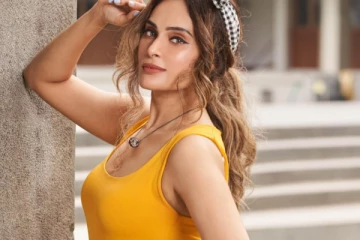 ஹிந்தி பிக் பாஸில் கலக்கிய ஸ்ருத்திகா லேட்டஸ்ட் ட்ரெண்டி போட்டோஷூட்