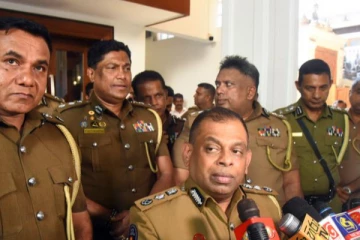 දේශබන්දු තක්කඩියෙක් - නීතියේ දෙවඟන නිසි තීන්දුව දුන්නා...VIDEO