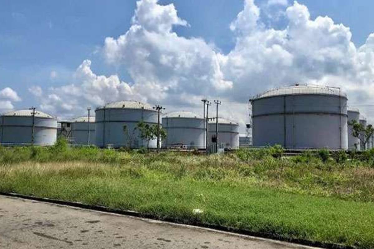 முத்துராஜவெல முனையத்தில் புதிய எரிபொருள் சேமிப்புத் தொட்டிகள் | New Fuel Storage Tanks At Muthurajwela Terminal முத்துராஜவெல முனையத்தில் புதிய எரிபொருள் சேமிப்புத் தொட்டிகள் | New Fuel Storage Tanks At Muthurajwela Terminal