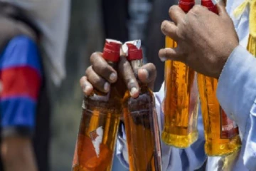 மதுப்பிரியர்கள் பார்வைக்கு : இனி பாட்டிலுக்கு ரூ.10 கூடுதலாக வசூல்  தமிழக அரசு அறிவிப்பு