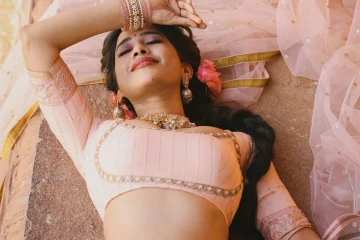 நடிகை நபா நடேஷ் அழகிய போட்டோஷூட்