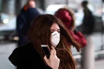 அடுத்த வாரங்கள் கடினமாக இருக்கும்: சுவிஸ் சுகாதார அமைச்சர் எச்சரிக்கை