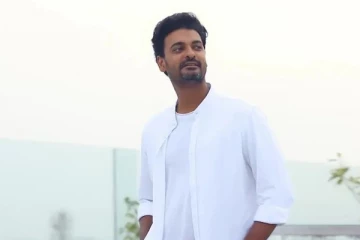 விவாகரத்து சர்ச்சைக்கு பின் முதல் முறையாக மனைவியுடன் அபினை! போட்டோ வெளியிட்டு வதந்திக்கு முற்றுப்புள்ளி