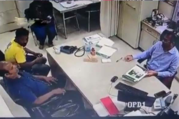 மாரடைப்பால் தலை சாய்ந்த நபர்! உயிரைக் காப்பாற்றிய மருத்துவரின் திக் திக் காட்சி | Man Sudden Heart Attack Doctor Risk Come Heart Bit