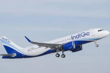 மாற்றுத்திறனாளி குழந்தைக்கு மறுப்பு.. விமான நிறுவனத்திற்கு 5 லட்சம் அபராதம்!