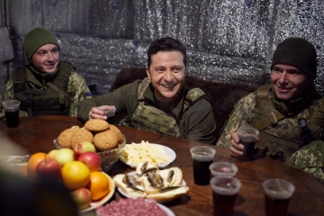 போருக்கு மத்தியில் கீவில் ஜெலன்ஸ்கியுடன் நேரில் சந்திப்பு.. ஐரோப்பிய நாடுகளின் தலைவர்கள் அதிரடி!