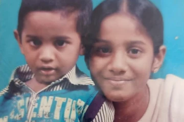 இந்த போட்டோவில் இருப்பது யார் தெரிகிறதா.. தமிழில் பிரபல நடிகை தான்