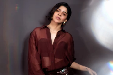 நடிகை திவ்ய பாரதியின் ஹாட் போட்டோஷூட்