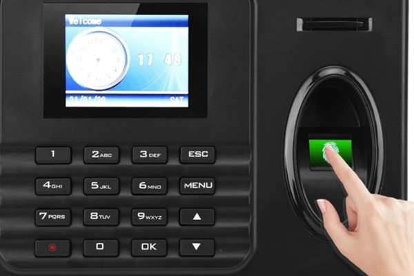 தபால் ஊழியர்களின் மேலதிக கொடுப்பனவு : தபால்மா அதிபரின் கருத்தால் சர்ச்சை | Postal Employees Get Overtime Payments Illegally