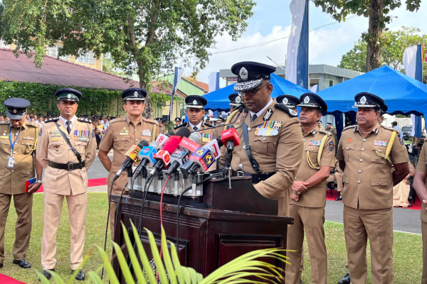 பயன்பாட்டில் இருக்கும் விடுதலைப் புலிகளின் ஆயுதங்கள்! புதிய பொலிஸ் மா அதிபரின் தகவல் | New Igp Priyantha Weerasooriya