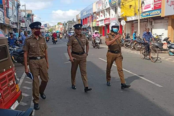 பாலியல் தொழில் குற்றச்சாட்டில் சிக்கிய பெண்கள் - வவுனியா காவல்துறை மேற்கொண்ட விசேட சோதனை.. | Vavuniya Sexual Abuse Arrest Three Girls பாலியல் தொழில் குற்றச்சாட்டில் சிக்கிய பெண்கள் - வவுனியா காவல்துறை மேற்கொண்ட விசேட சோதனை.. | Vavuniya Sexual Abuse Arrest Three Girls