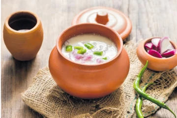 என்றென்றும் இளமையா.. ஆரோக்கியமா இருக்கணுமா? பழைய சோறு சாப்பிடுங்க