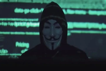 செயலியின் மூலமாக மக்களி்ன் தனித்துவமான தகவல்களை திருடும் அபாயம்