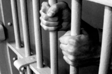 காவல் நிலையத்தில் ஏற்பட்ட லாக்அப் மரணத்தின் மர்மத்தை முதல்வர் விளக்குவாரா ?  ஈபிஎஸ், ஓபிஎஸ் அறிக்கை